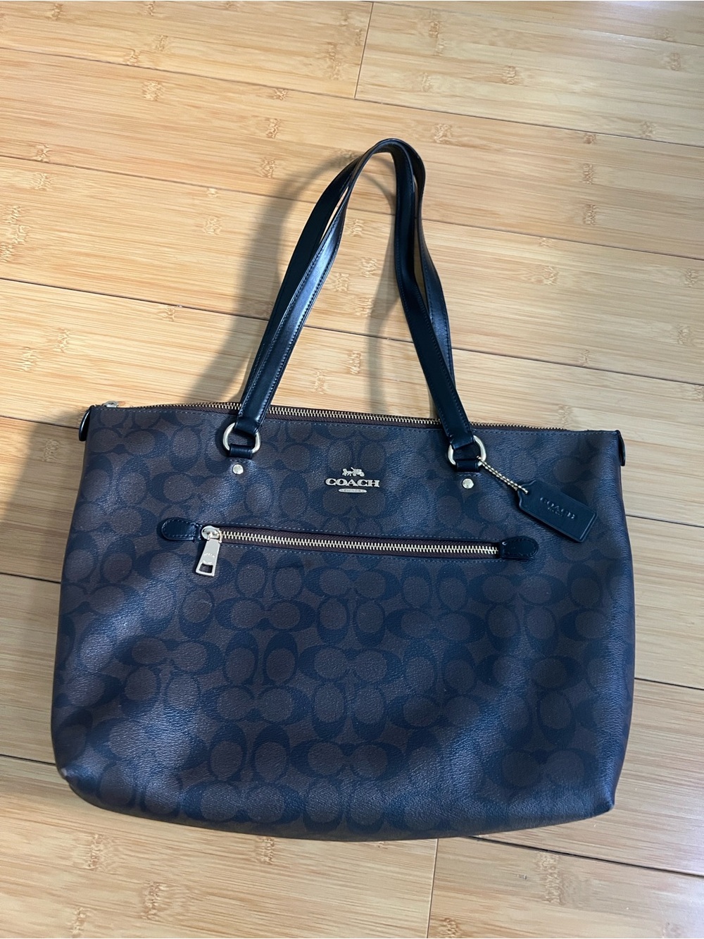Coach Signature Zip Tote Bag in Dark Brown/Black